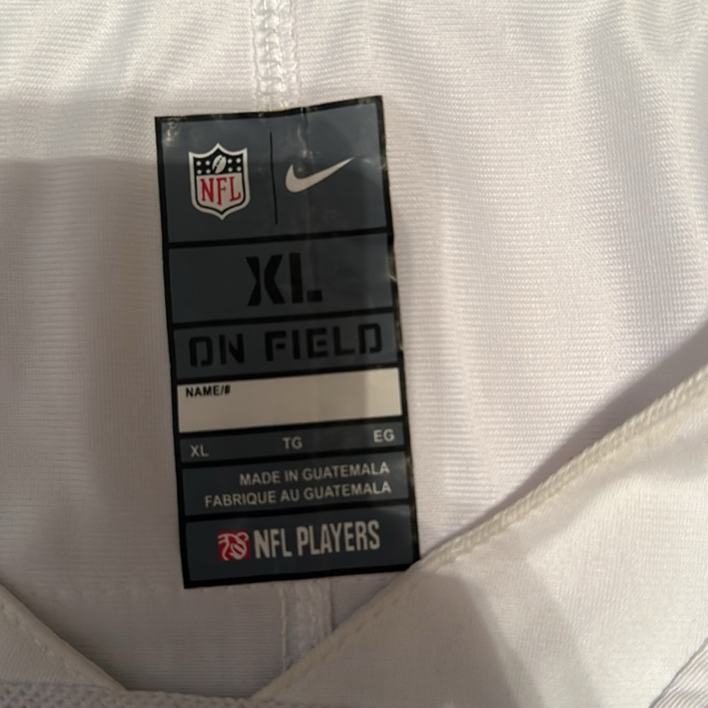 Nike men’s Jaylon Smith jersey - Picture 3 of 3